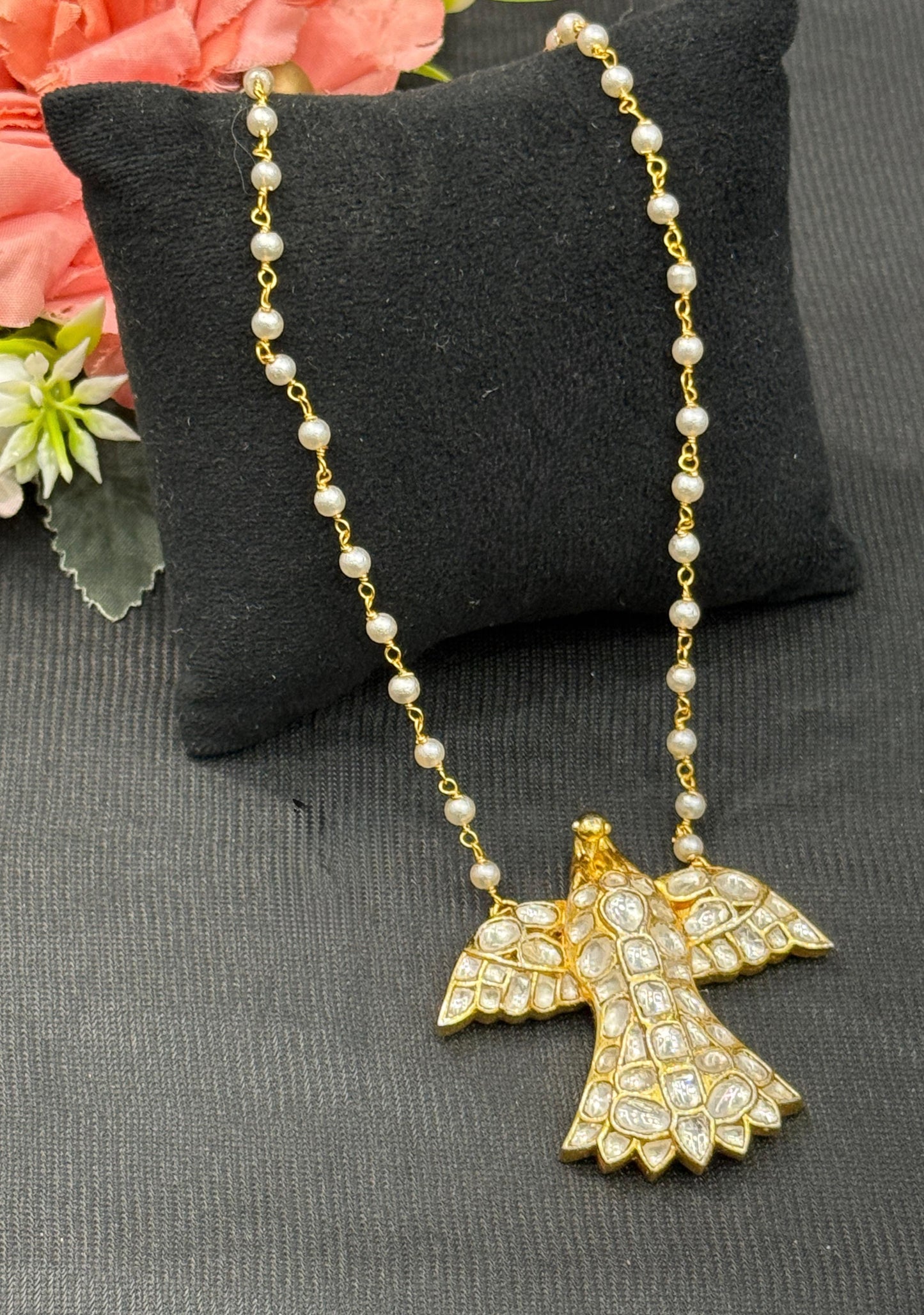 White Jadau Bird Pendant