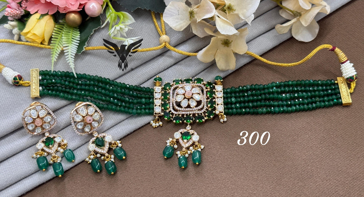 Mosanite choker in emerald green with earrings and oynex beads