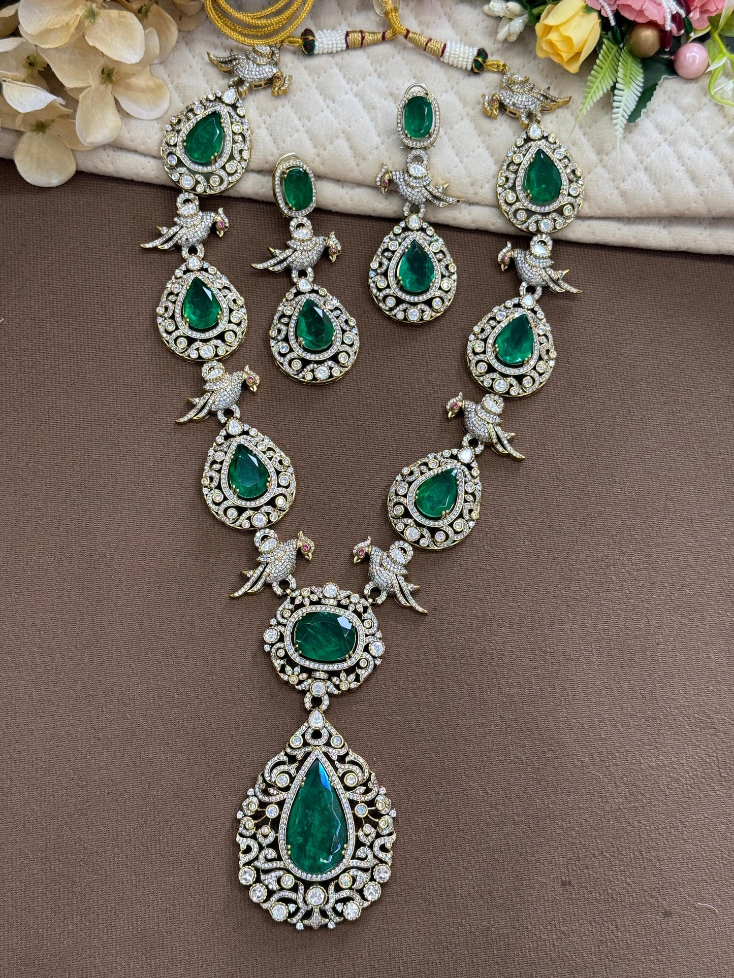 Tanzonite doublet stone necklace in mosanite and bird motives in emerald green
