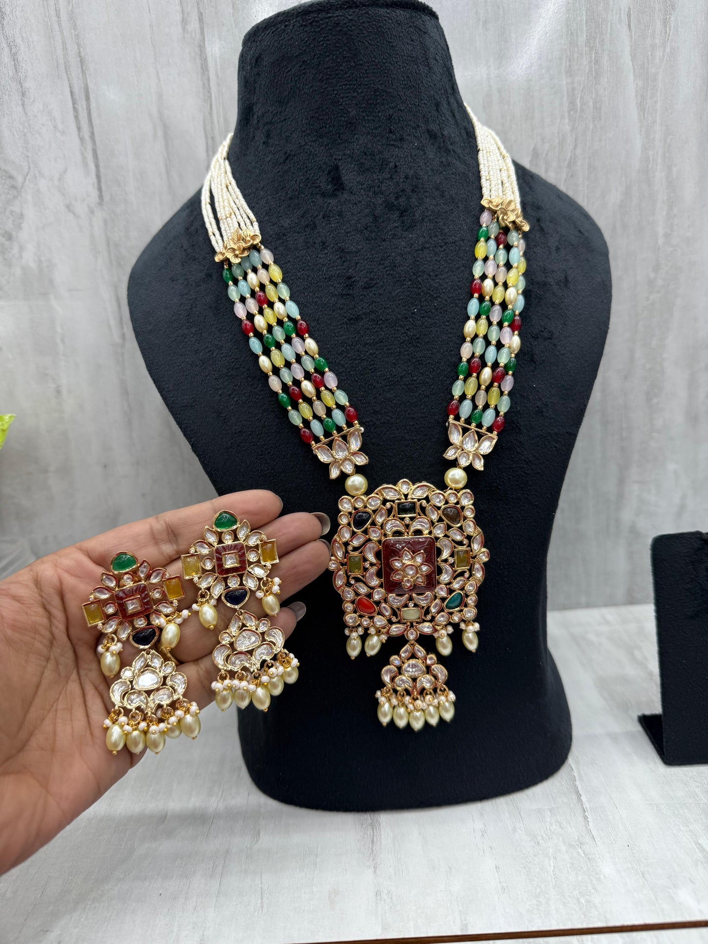 Navratan raani haar in sunheri kundan stone with earrings