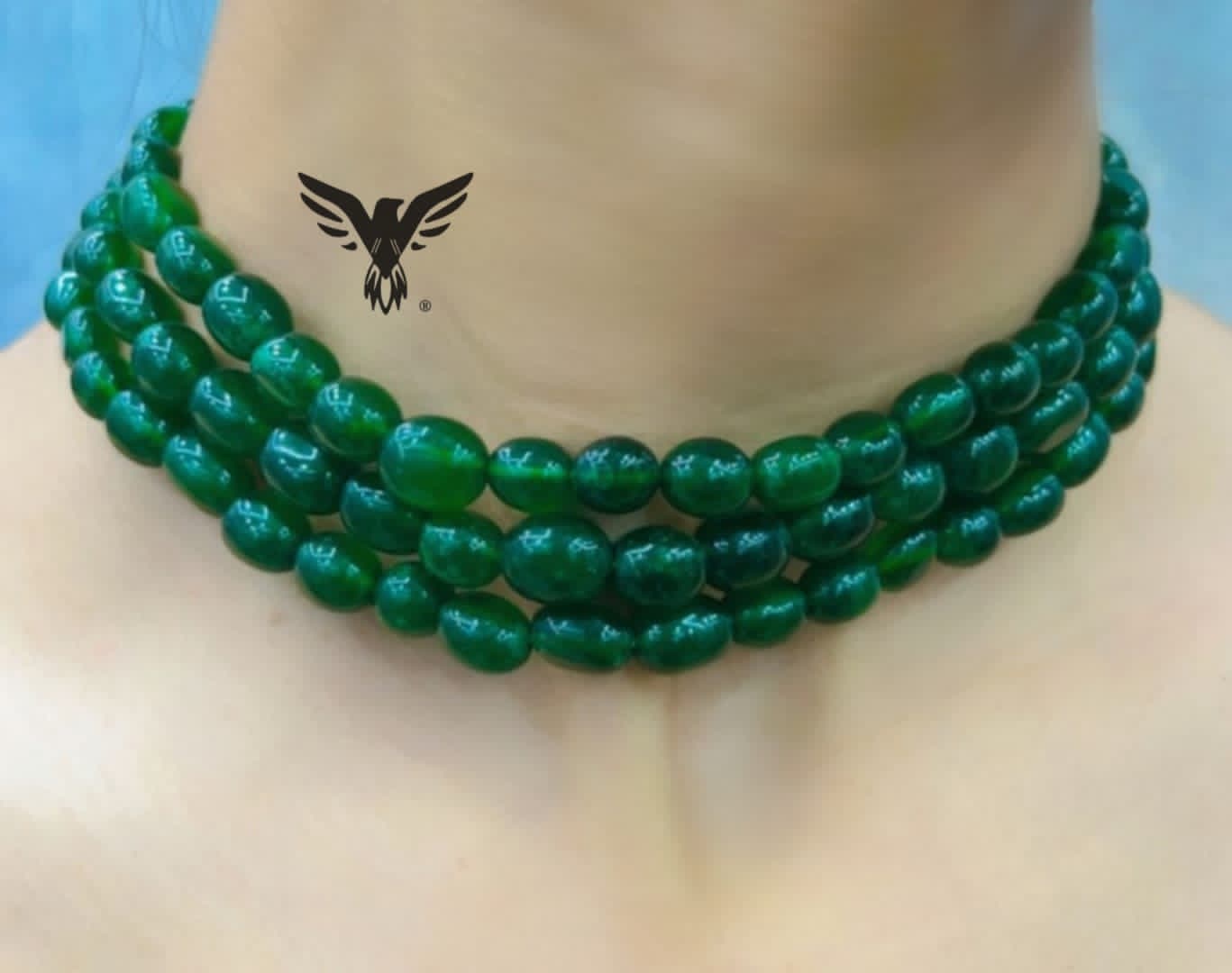 Emerald oynex three layered neckline