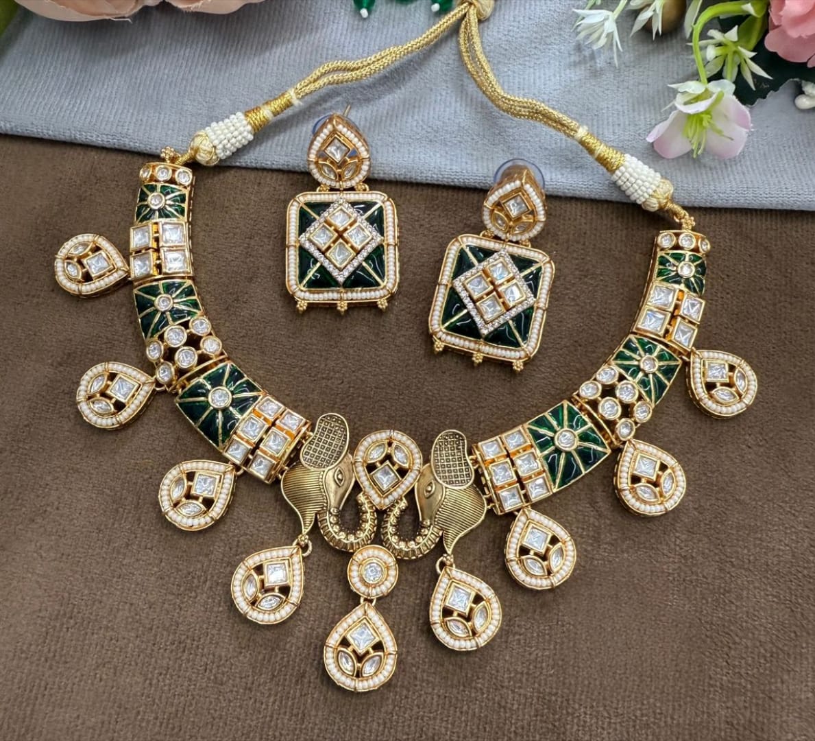 Sunheri Kundan Elephant Hasli in green for woman