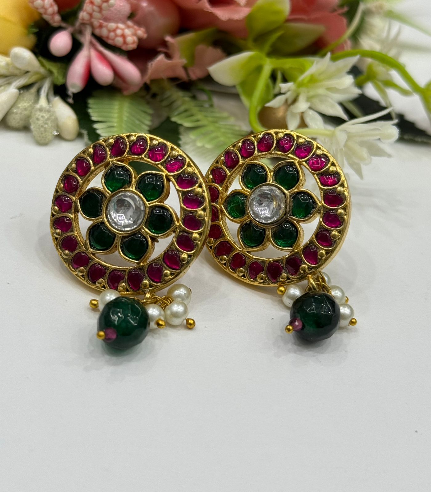 Round Takkkad Kundan Studs In Multi For Women