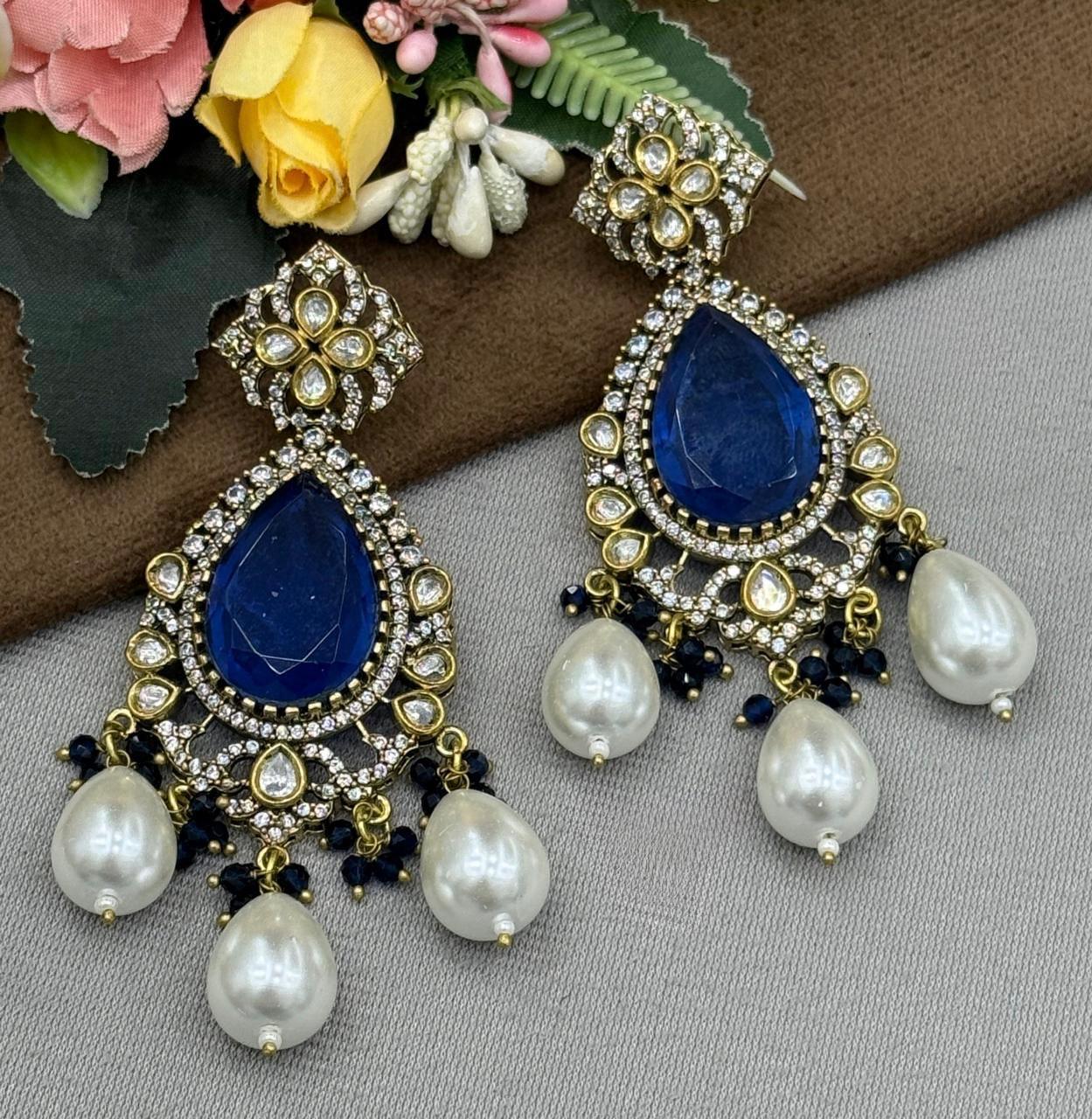 Pearl Hanging With Doublet Earring in blue for woman