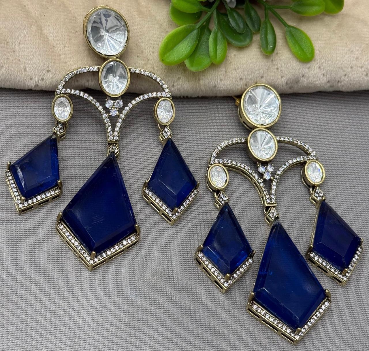 Long Earrings with Doublets In Mossanite in blue for woman