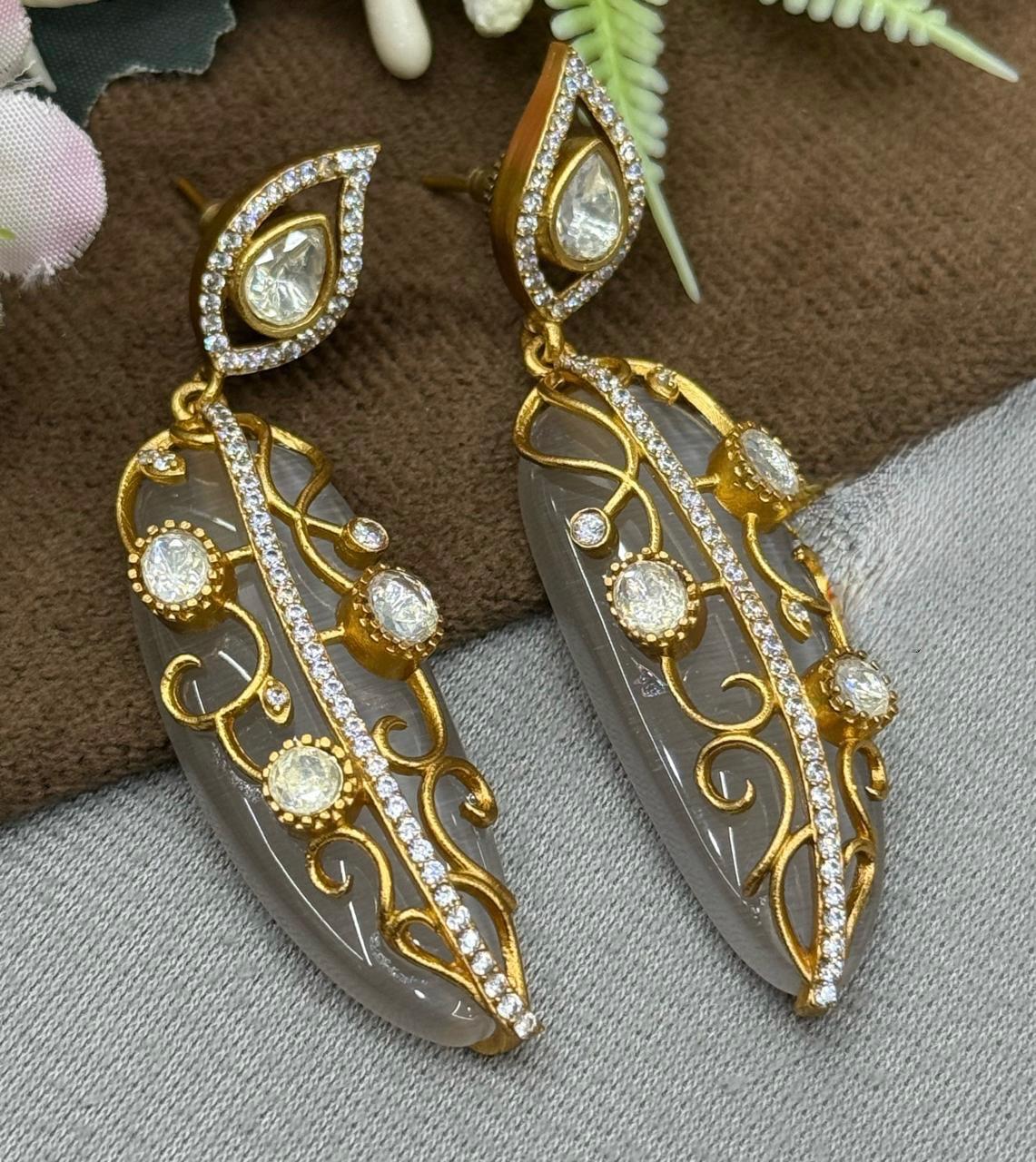 Carving With Mossanite Earring for woman