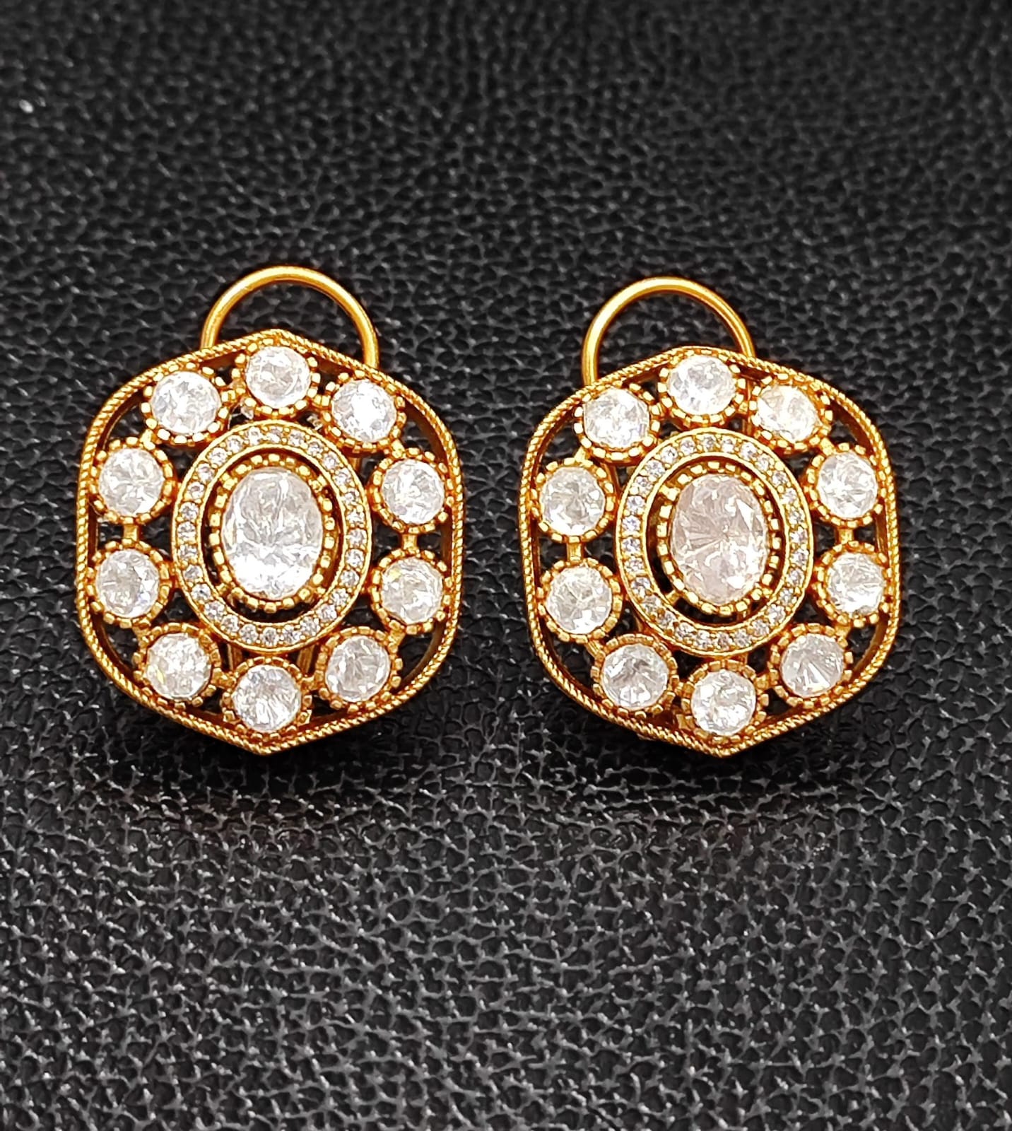 Trendy Mossanite Kundan Stud for woman