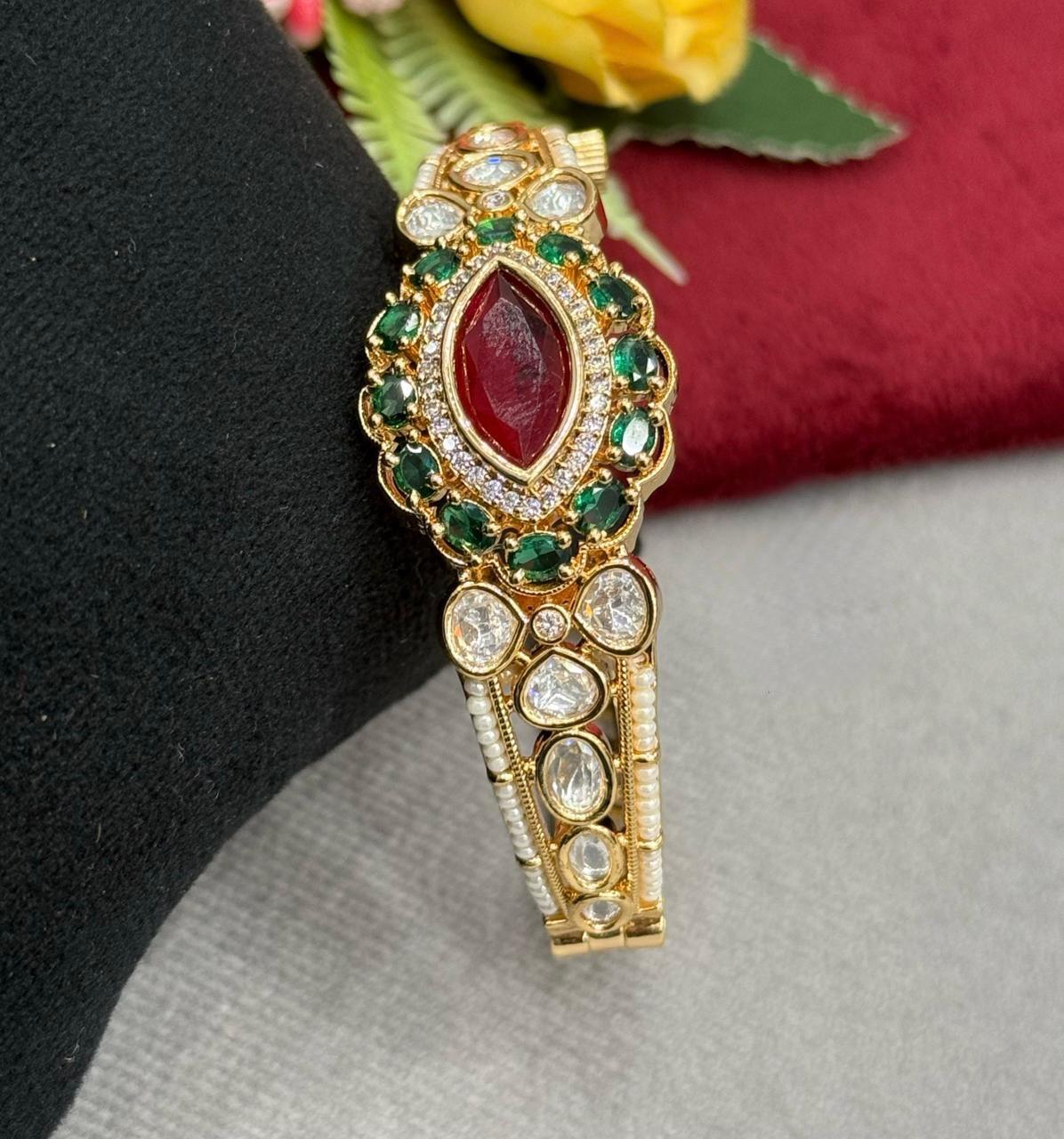 Sunheri Kundan With Gold Polish Bracelet for woman