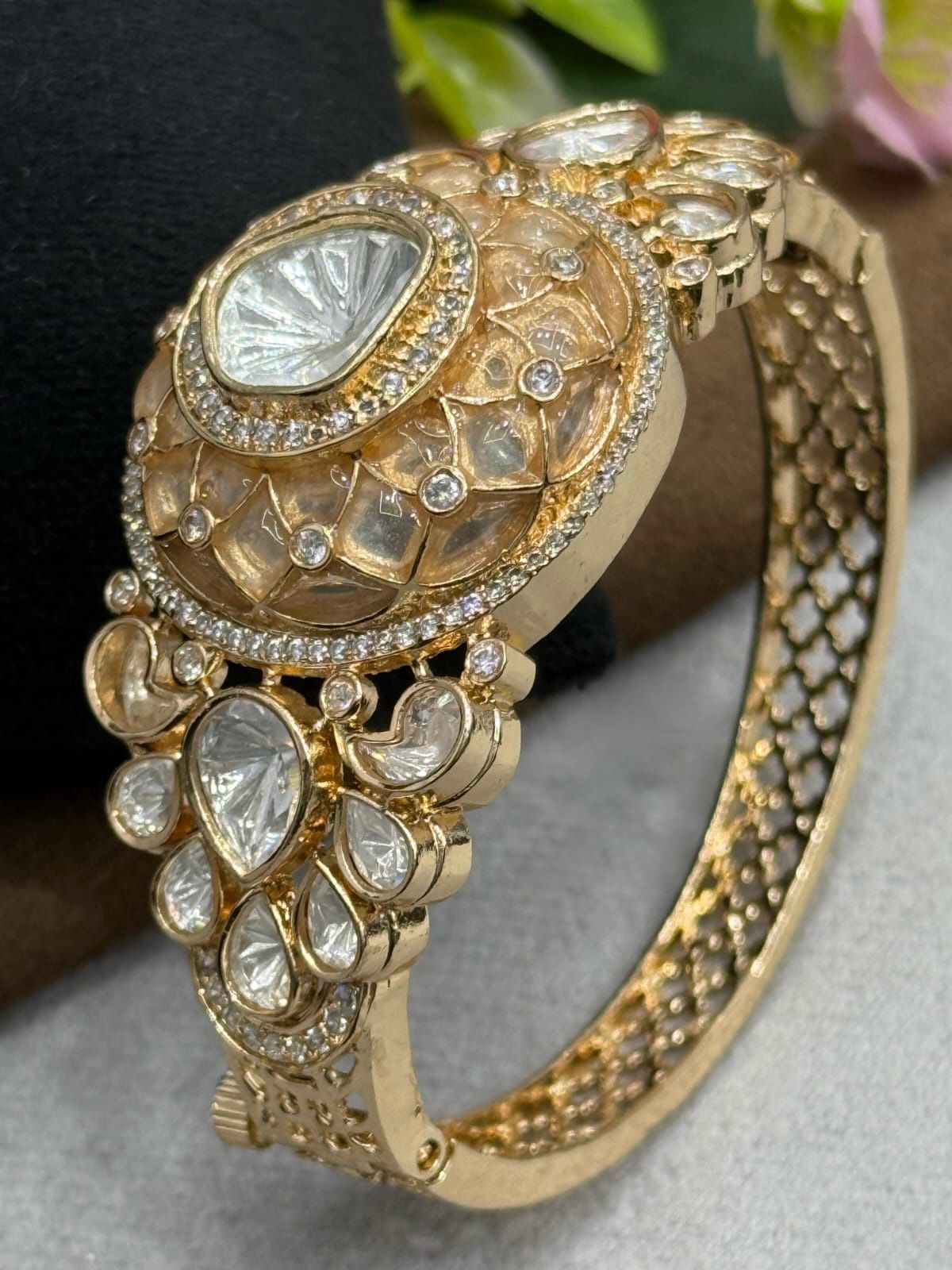 Appoxy With Polki Braclet for woman