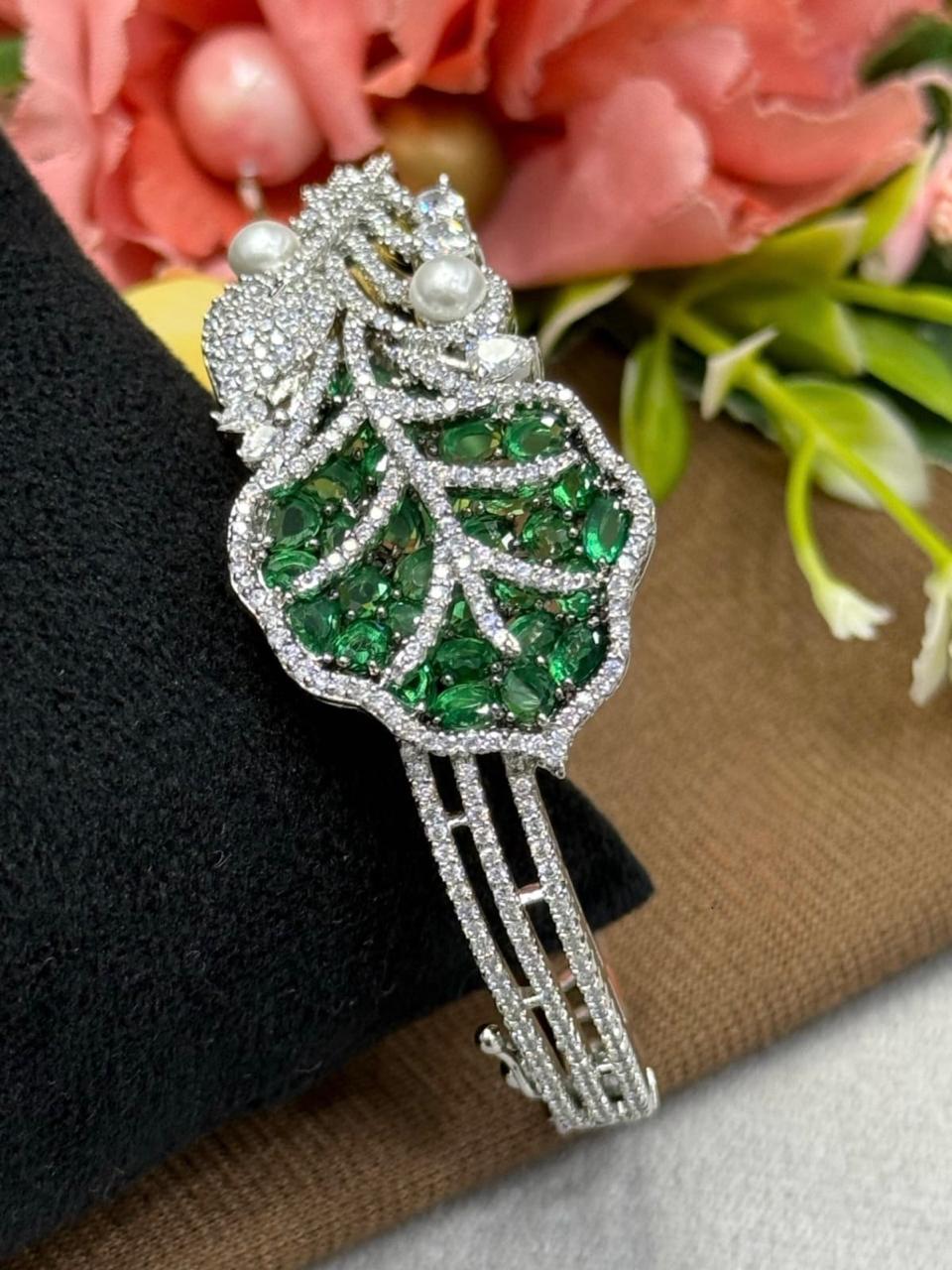 Leafy Pattern With CZ Bracelet for woman