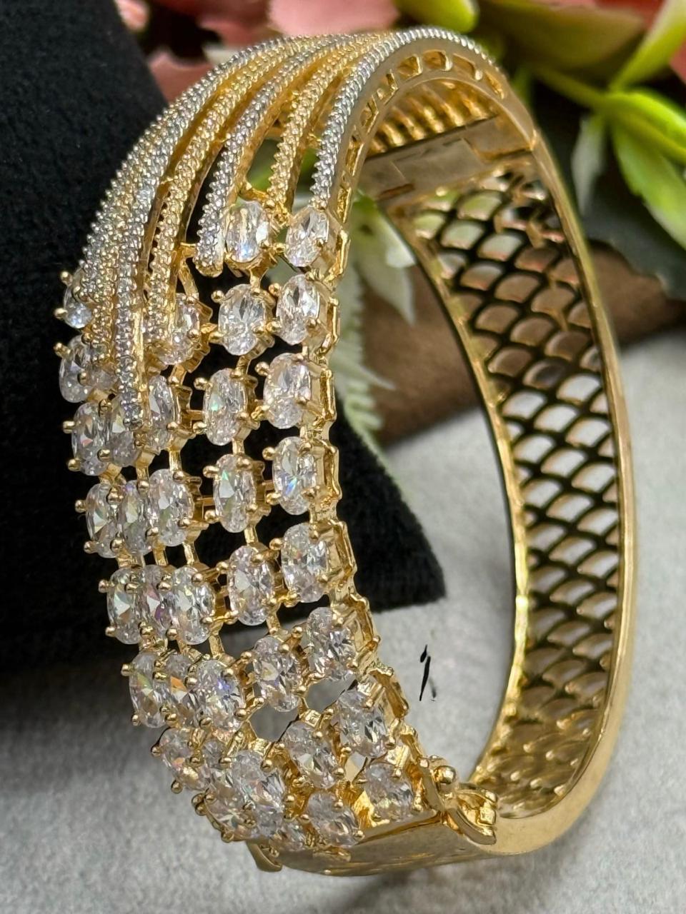 Rhodium Plated Zircon Bracelet for woman