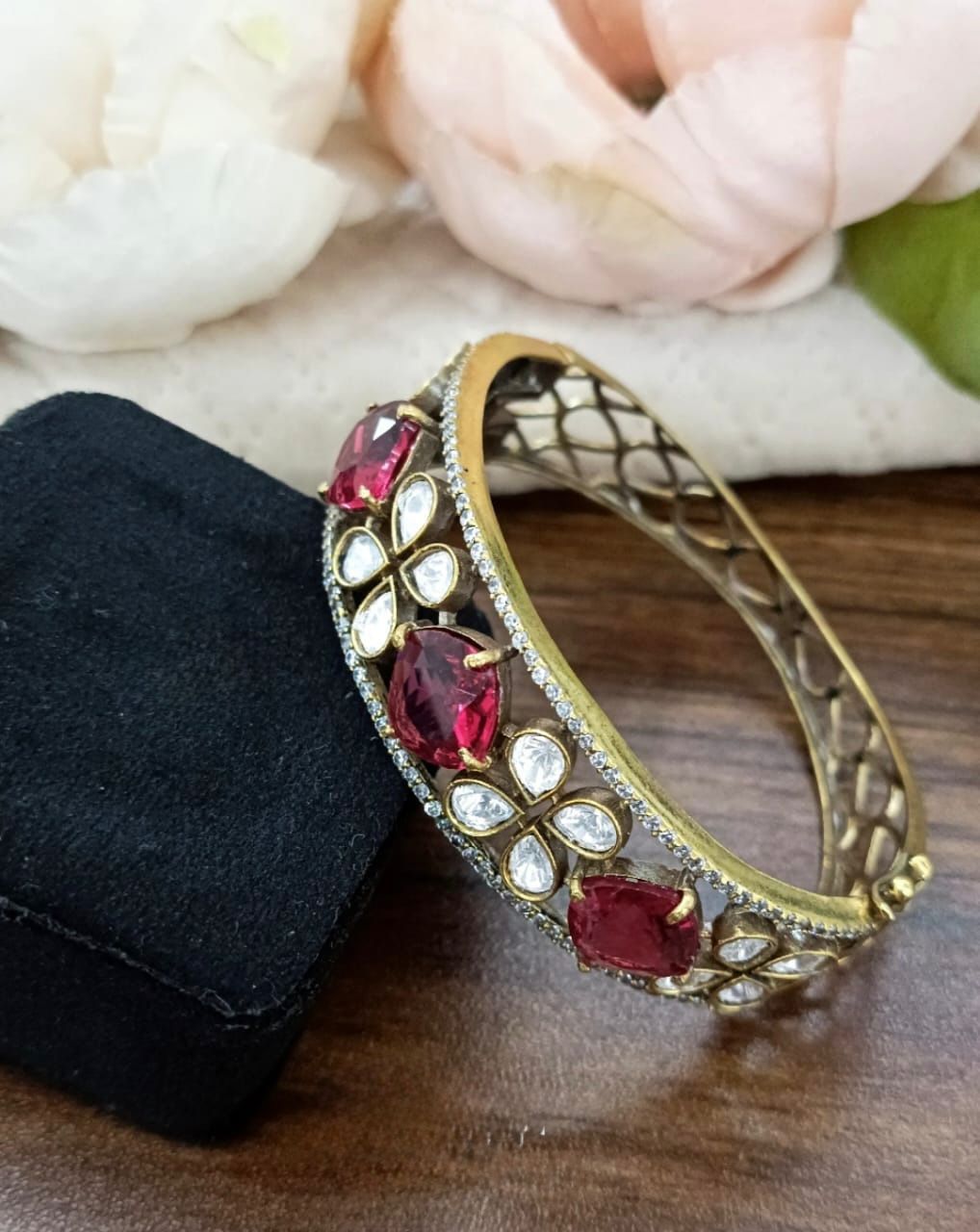 Doublet With Mehandi Polish Bracelet for woman