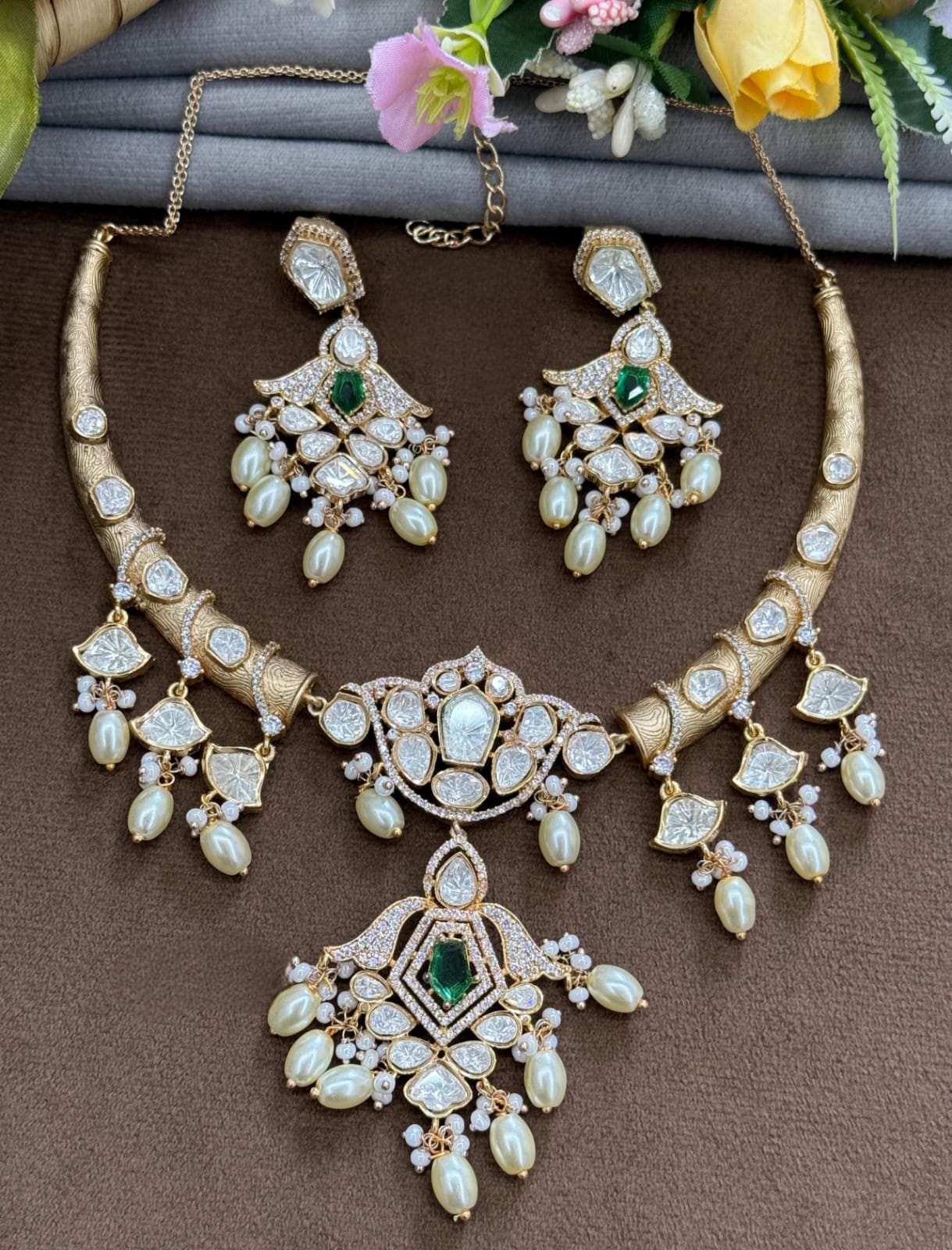 Mosanite Hasli Elegant in glod for woman