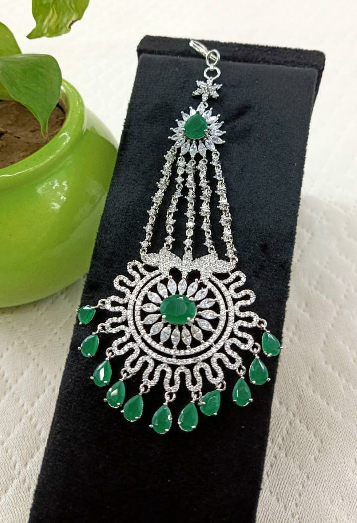 Vanshika Jewels multani emerald passa mangtika for women.