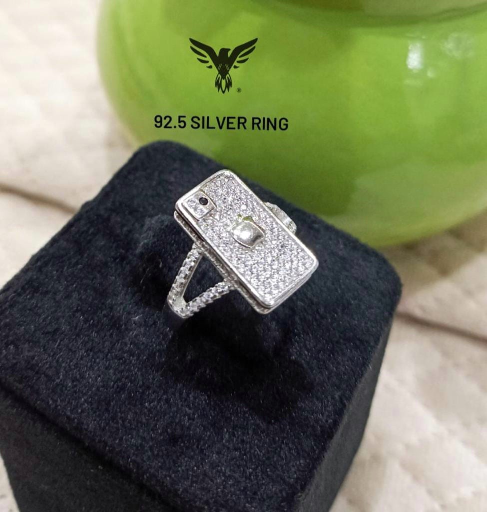 A Treat to I-Phone Lovers