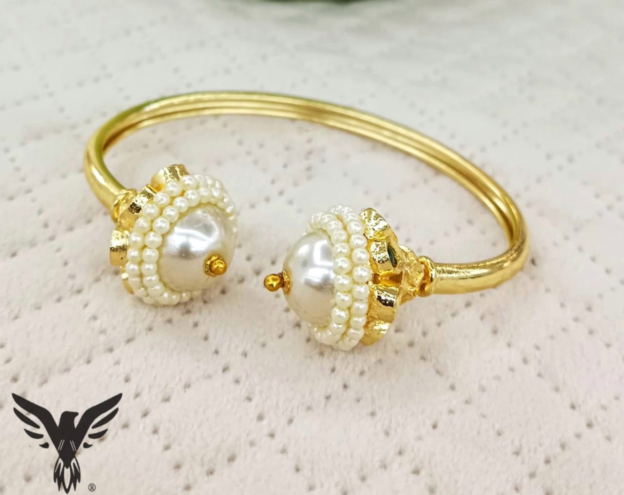 Amoora kundan Bracelets for women with pearls