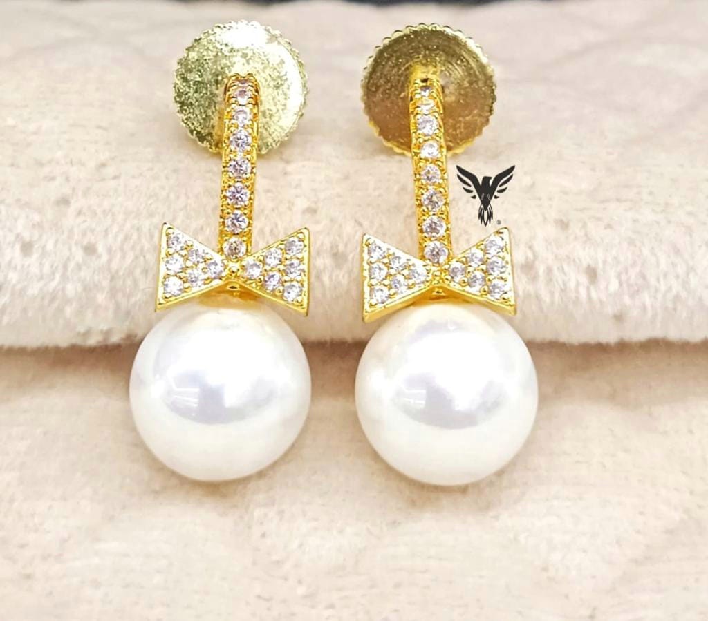BOW WITH PEARL HANGING EARRING