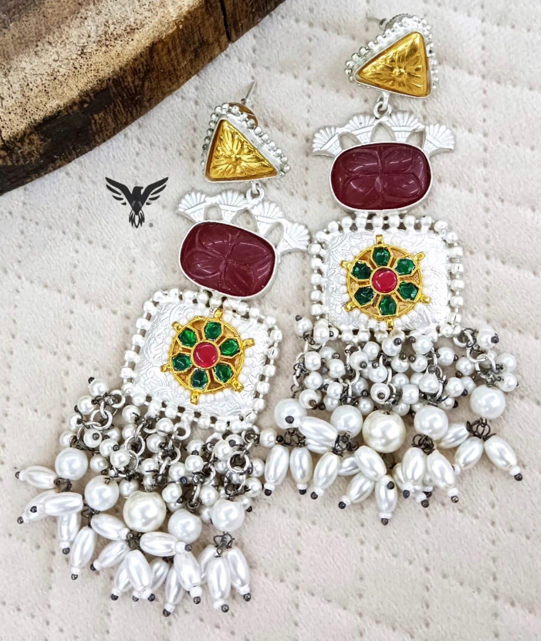 Yashvi Silver Look Alike Maroon Stone And Emerald Kundan Earings For Women