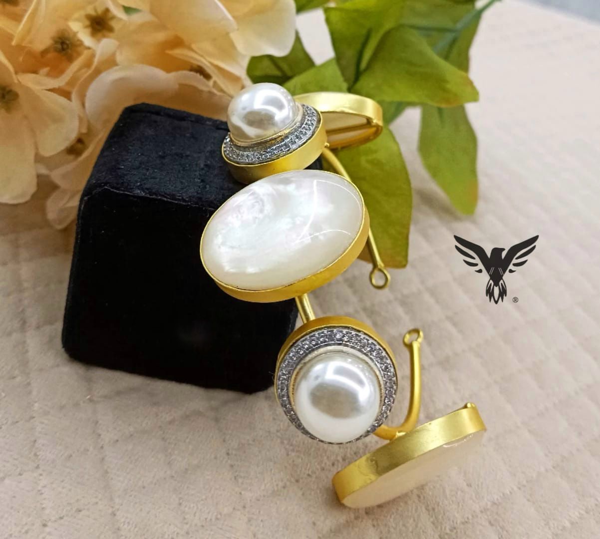 Marsha Duzy Trendy Bracelet In Pearl For Women