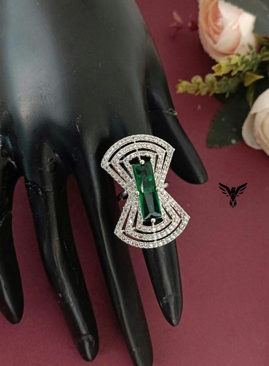 Shinda Diamond Ring In Emerald For Women