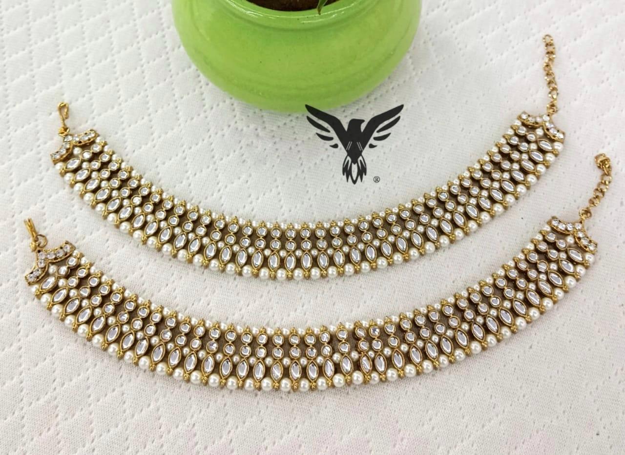 Harnoor Traditional Punjabi Anklets In Kundan And Beads For Women