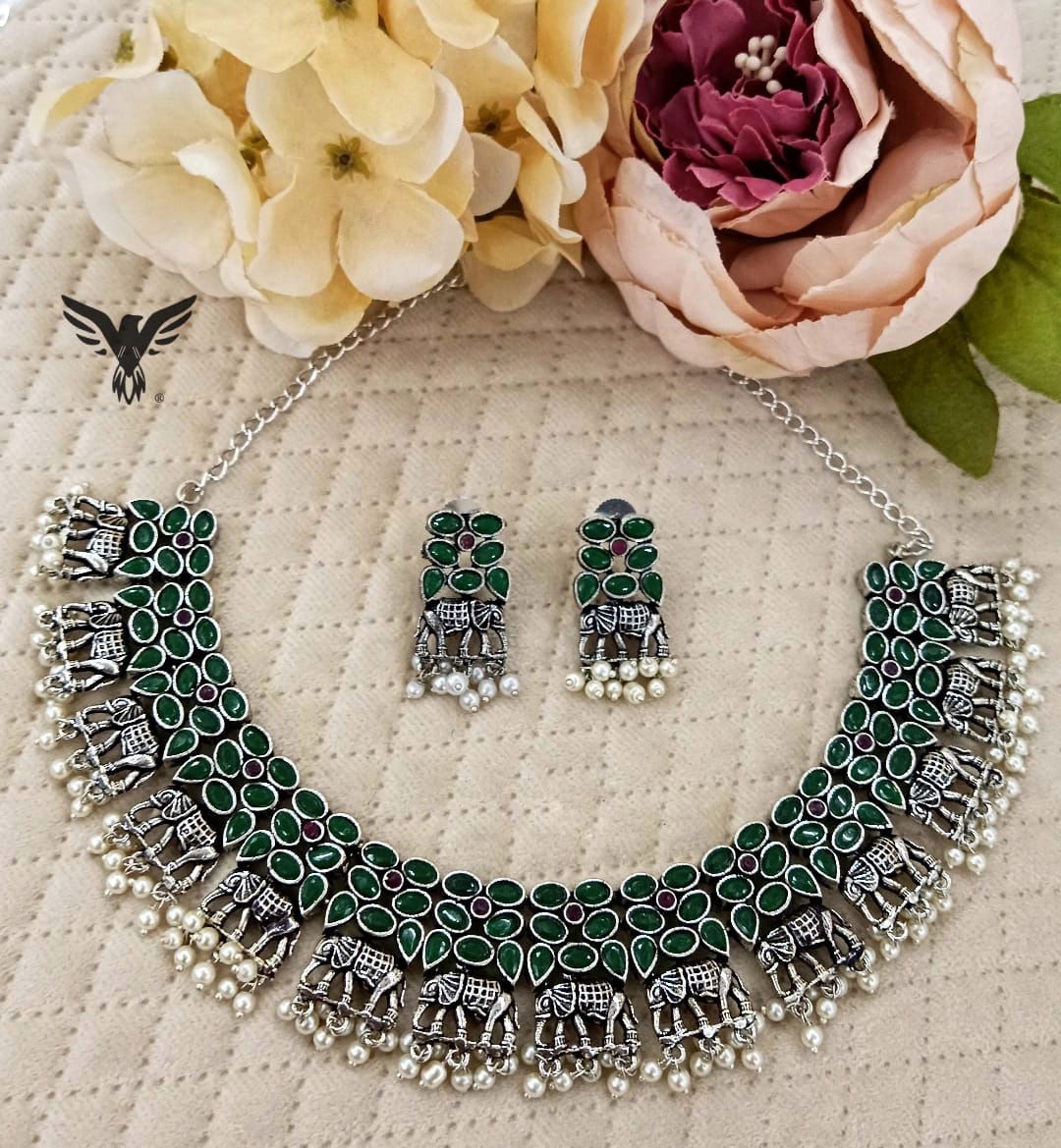 Maira elephant green necklace For Women