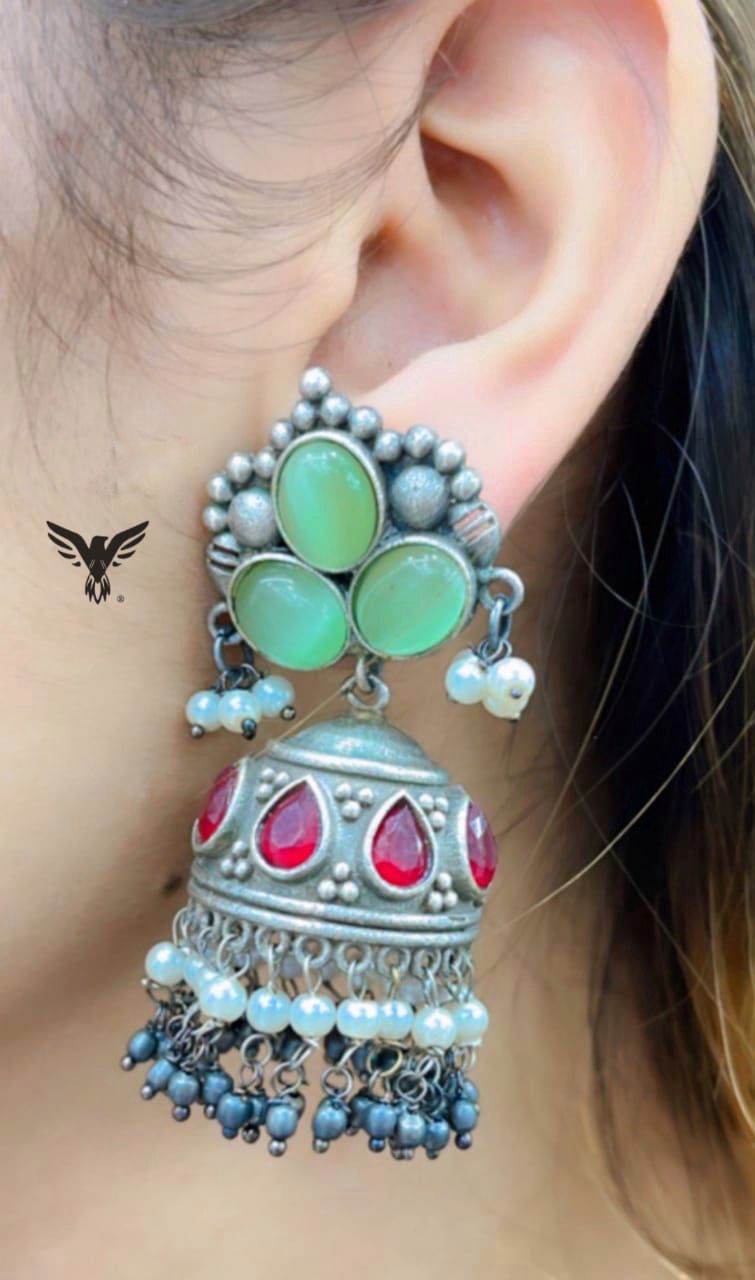 Avneet Silver Look Alike Jhumkis In Mint And Red Stone For Women