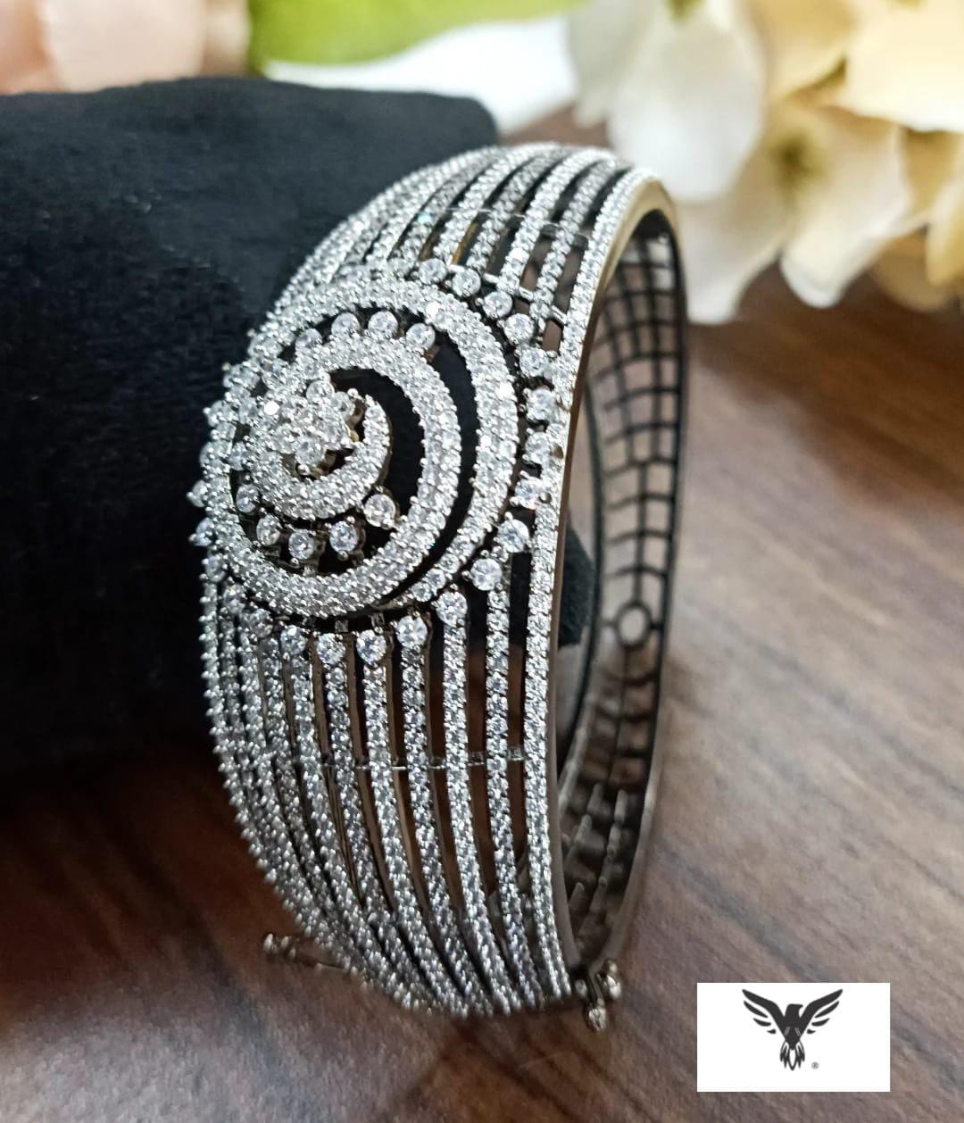Noor Beautiful Diamond Bracelet in Black polish For Women