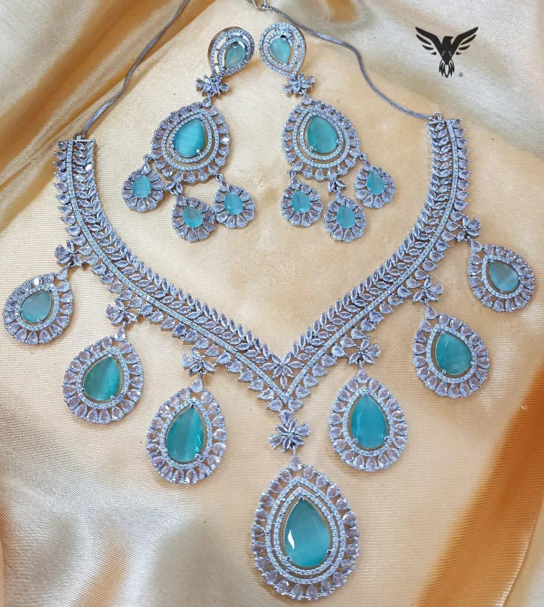 Giana Cubic Zerconia Set with earrings For Women