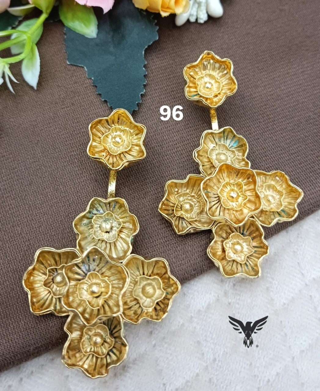 BIG FLORAL EARRINGS IN GOLDEN POLISH FOR WOMEN