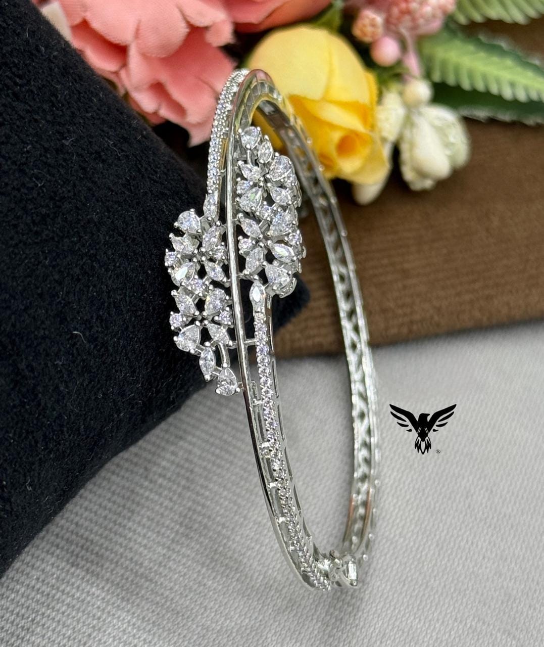 CLASSIC SILVER POLISH WITH CZ STONE FOR WOMEN