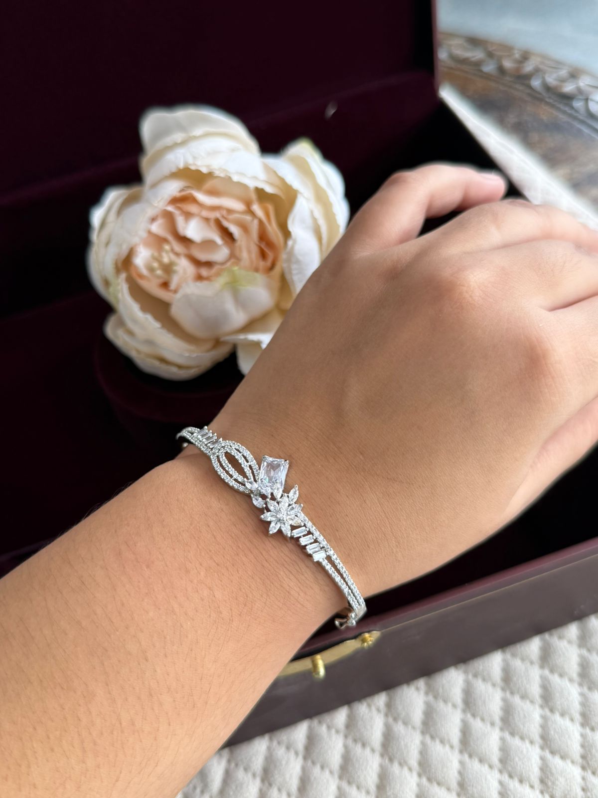 UNIQUE SILVER POLISH WITH CZ STONE BRACELET