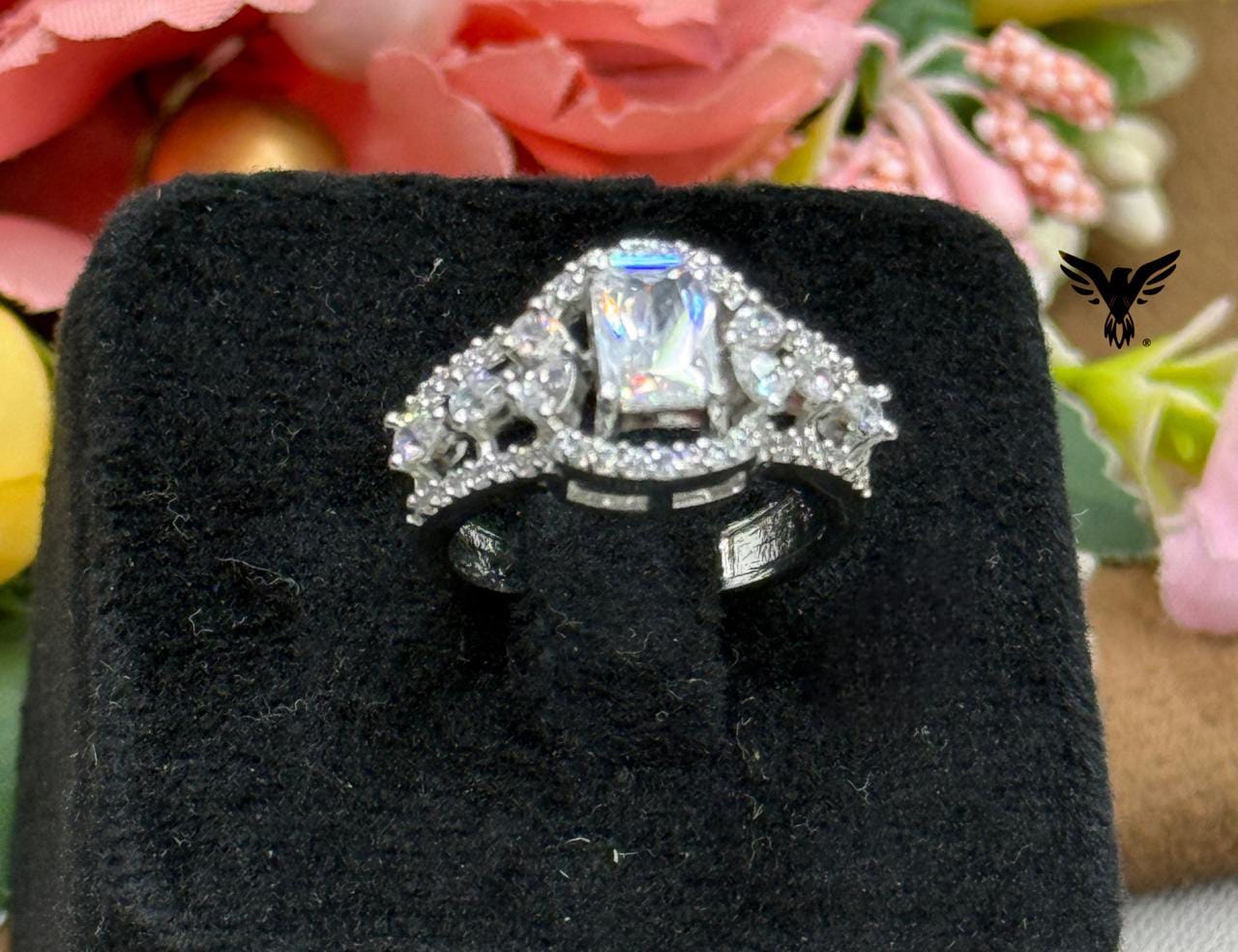 WHITE CZ STONE DIAMOND RING FOR WOMAN