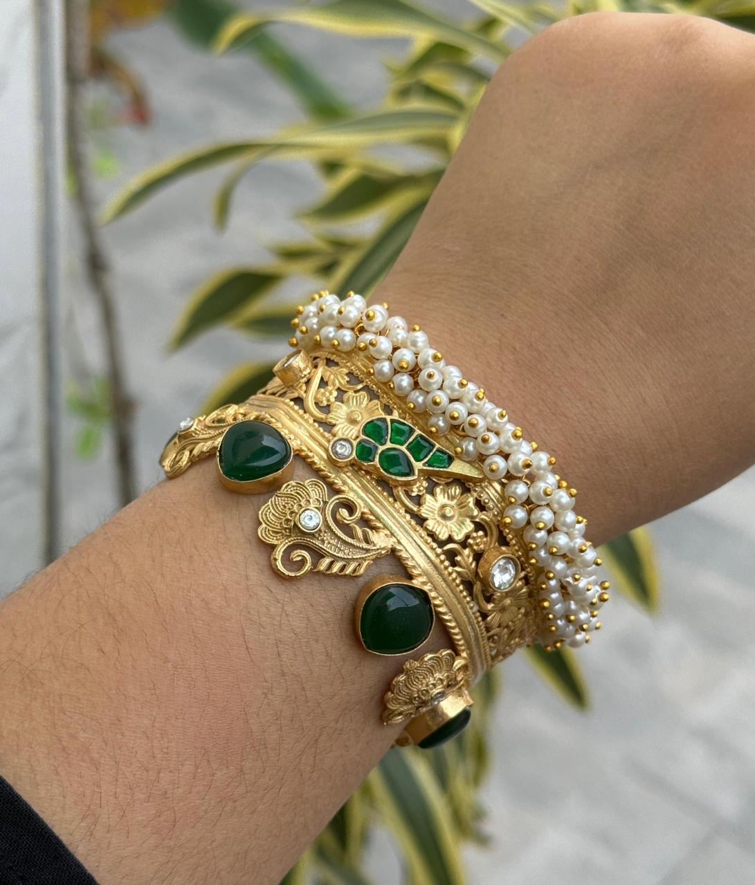 Handmade Kundan Green Bracelet
