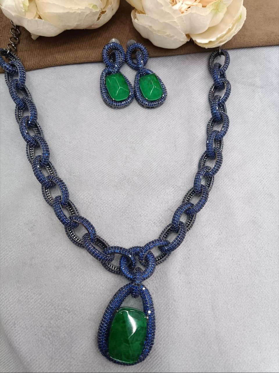 Doublet Stone With Invisibel Setting Necklace With Earring