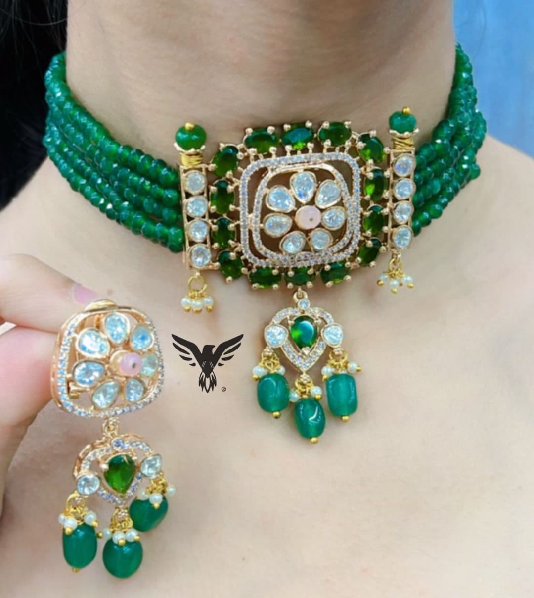 Mosanite choker in emerald green with earrings and oynex beads