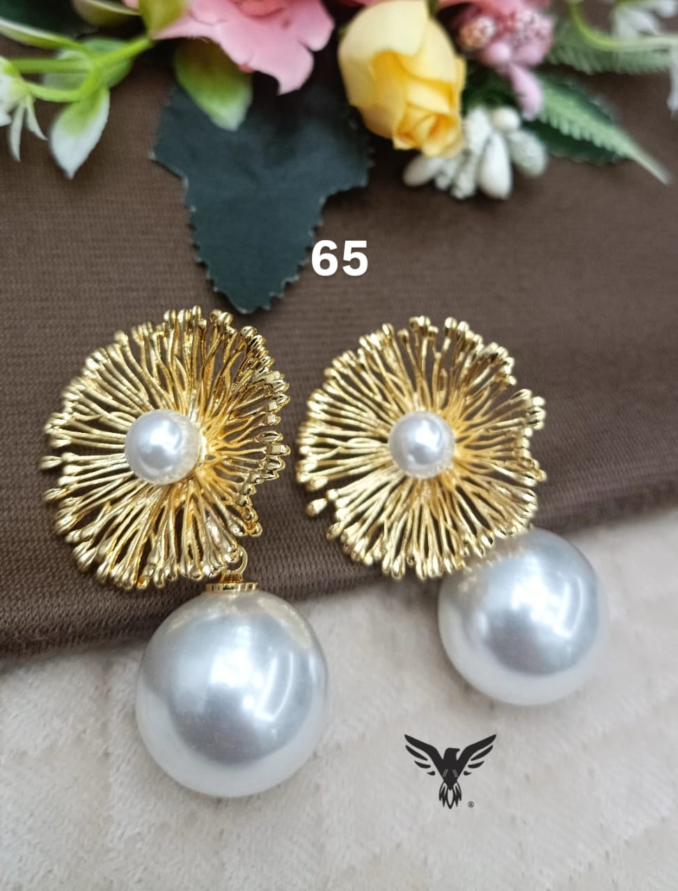 NEW WESTERN GIRLISH EARRINGS WITH HANGING PEARLS IN GOLDEN POLISH