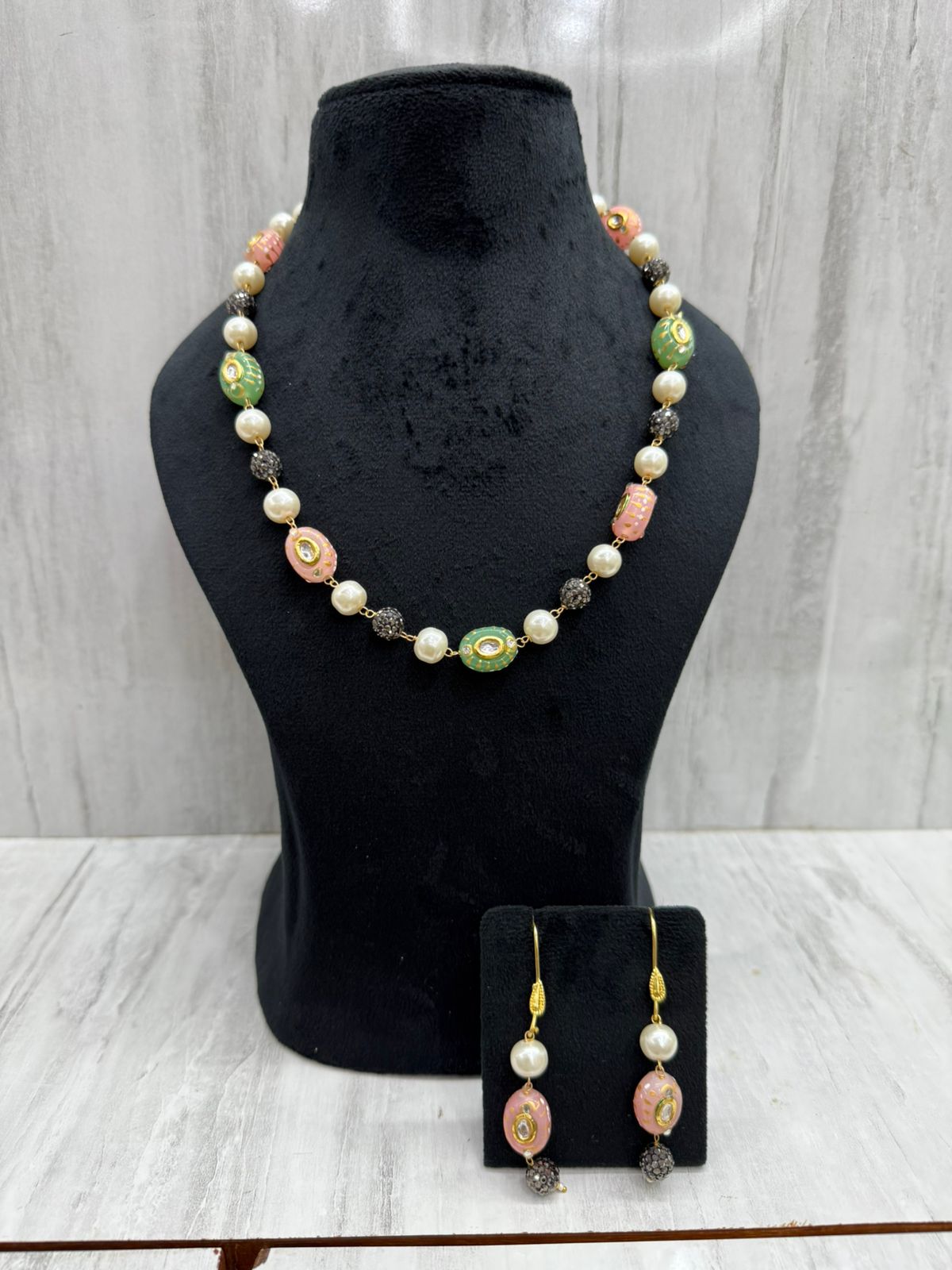 oval natural with Patel colour beads and pearls mala for women