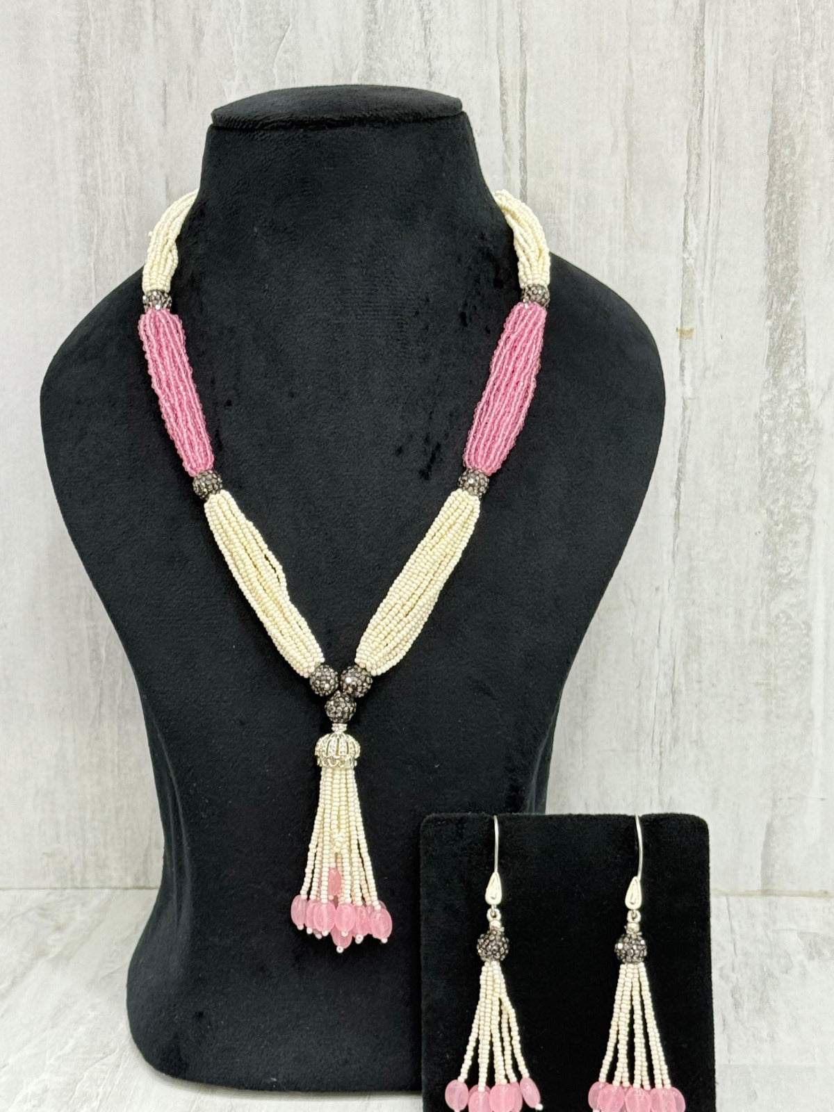 Pearl with beads strings in Pink for women