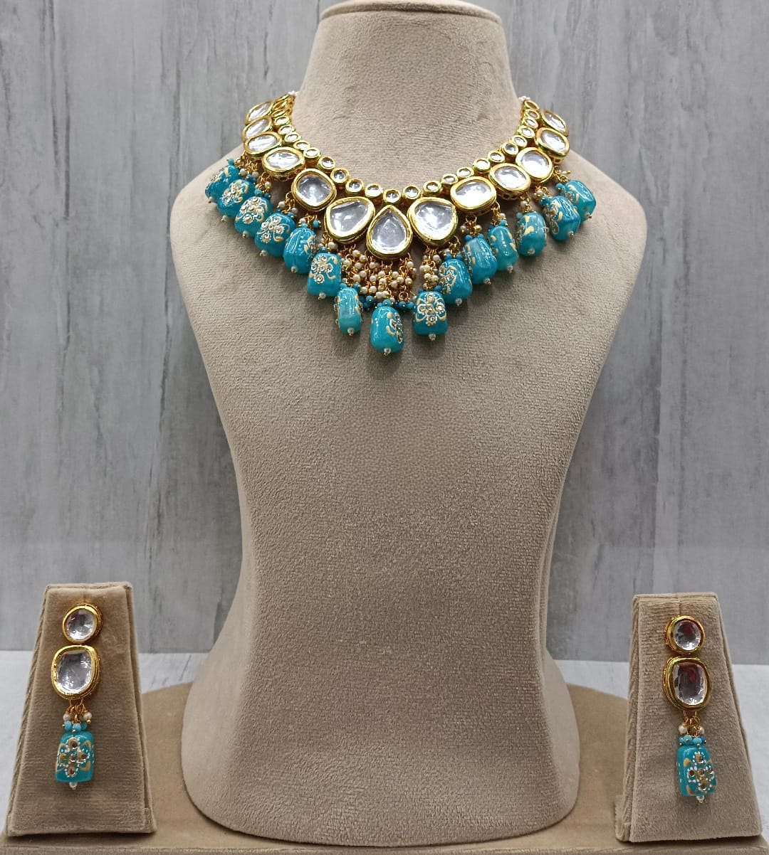 HANDPAINTED FIROZA TUMBLE KUNDAN JAIPURI NECKLACE