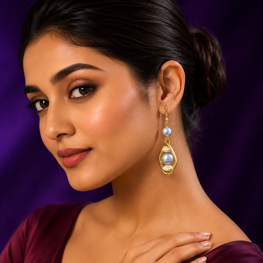 gold teardrop hoop duzy earring for woman