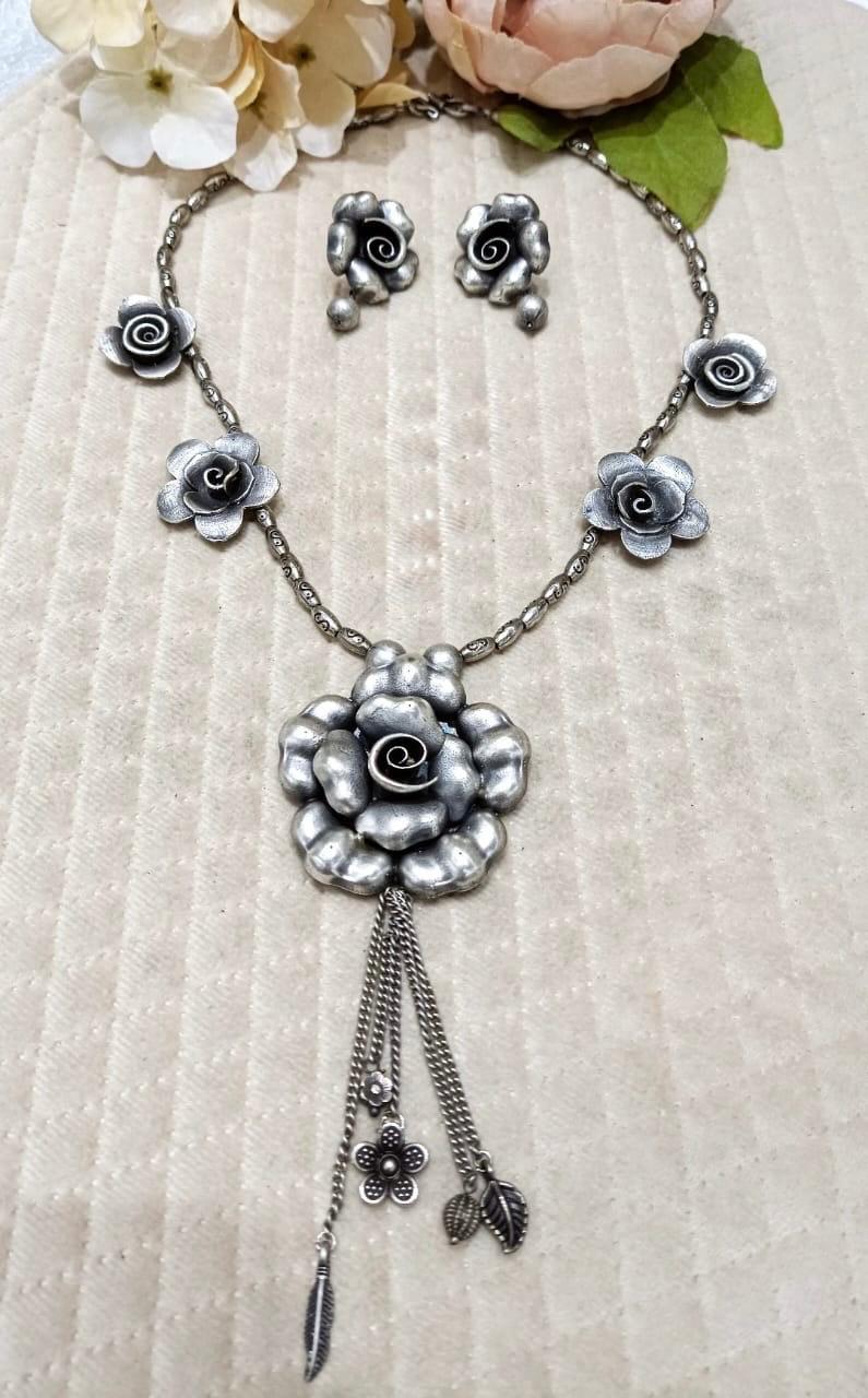 Handcrafted Rose Oxidised set