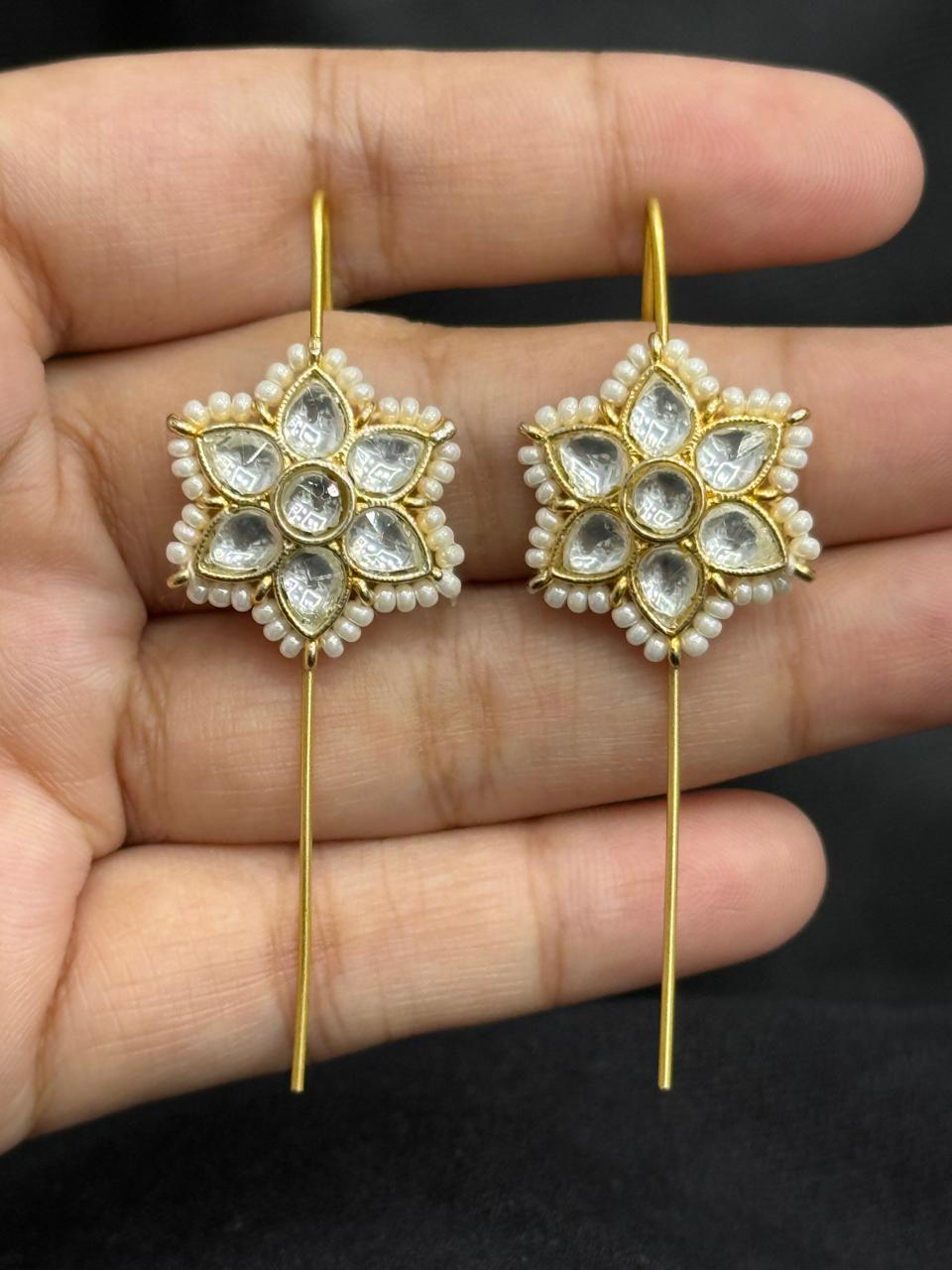 Floral Kundan Earcuff
