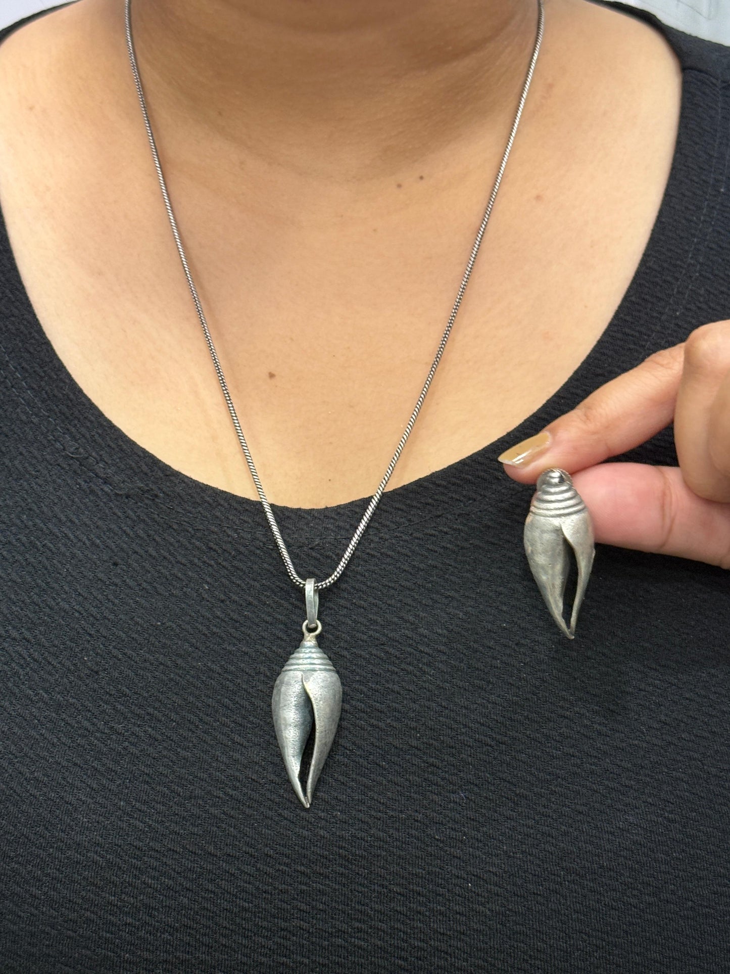 Oxidised Seashell pendent  set