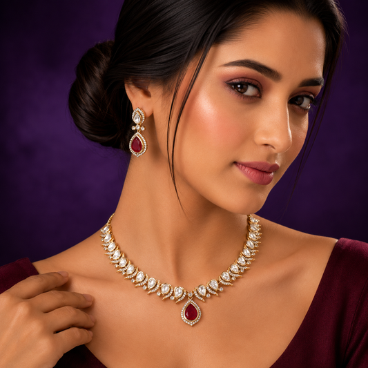 Sleek Sunheri Kundan Green Necklace