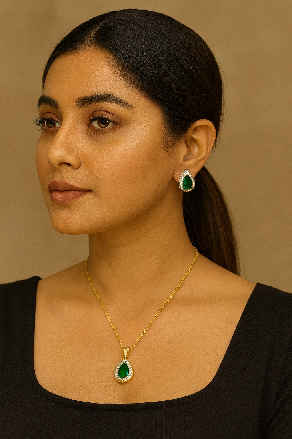 OVAL SHAPE BEAUTIFUL STYLISH GREEN CZ STONE PENDANT SET FOR WOMEN