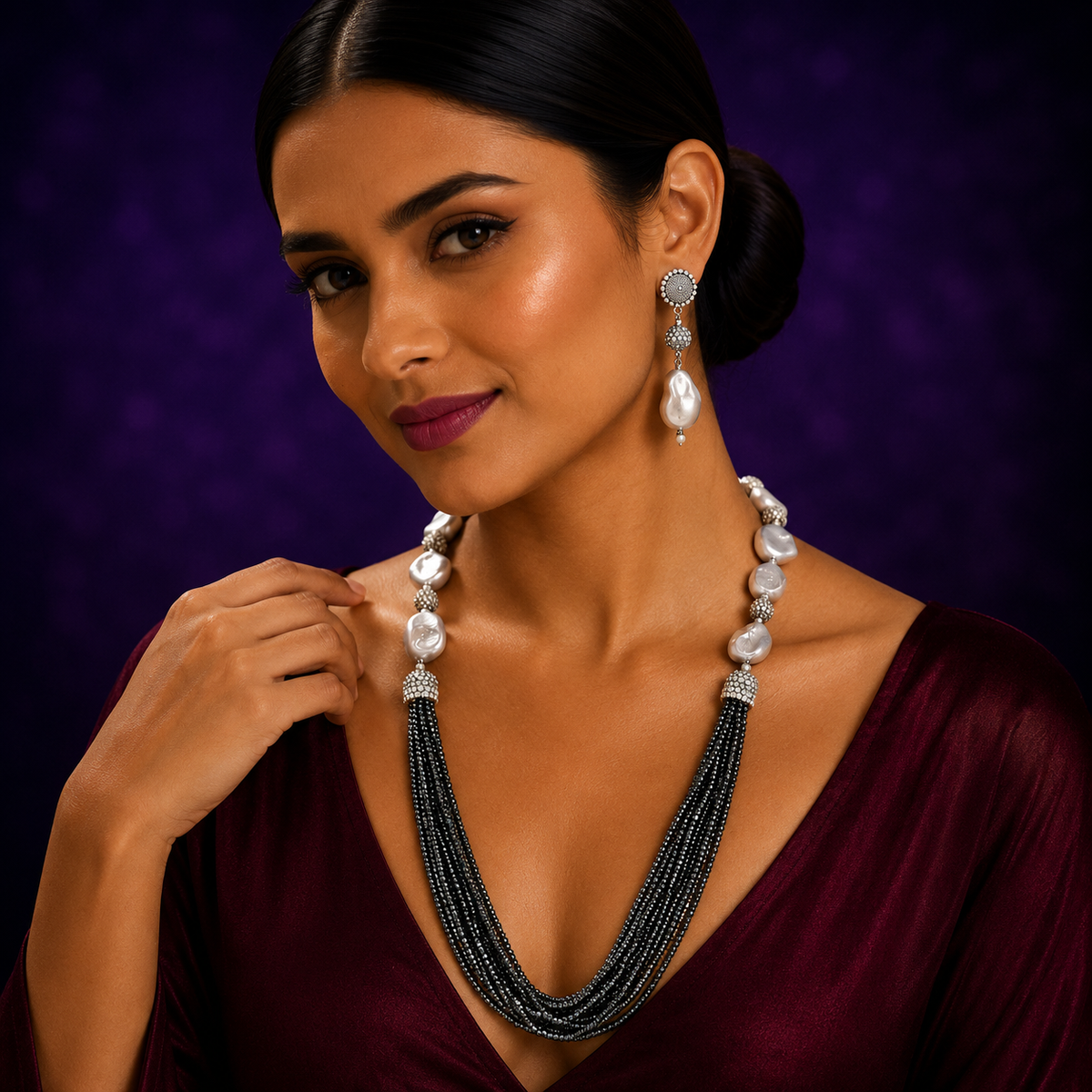 HALF LAYERD AND STONES MALA IN BLACK FOR WOMEN
