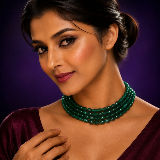 Emerald oynex three layered neckline