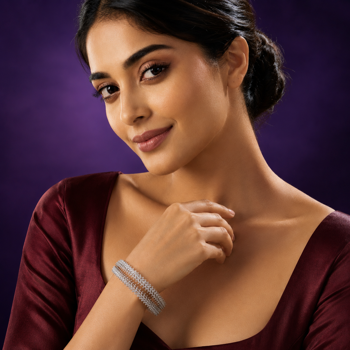 AWESOME SILVER LOOK BANGLES FOR WOMEN