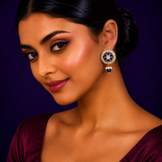 Round Takkkad Kundan Studs In Blue For Women